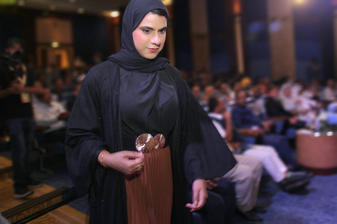 Professionals networking at a premium Dubai event
